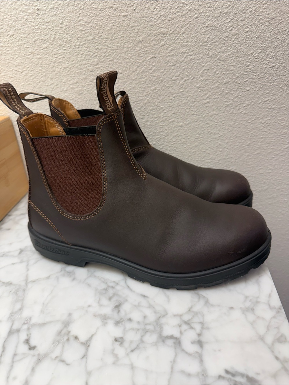 Blundstone Brown Leather Chelsea Chukka Boots